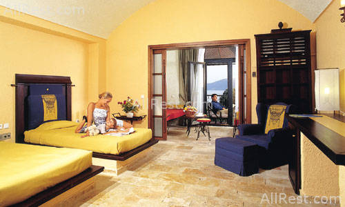 Grecotel Daphnila Bay Thalasso 5